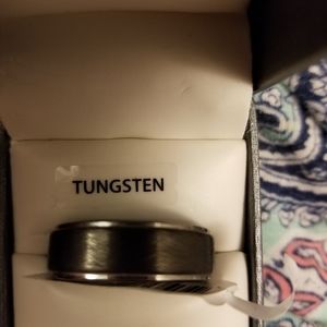 Men tungsten wedding band